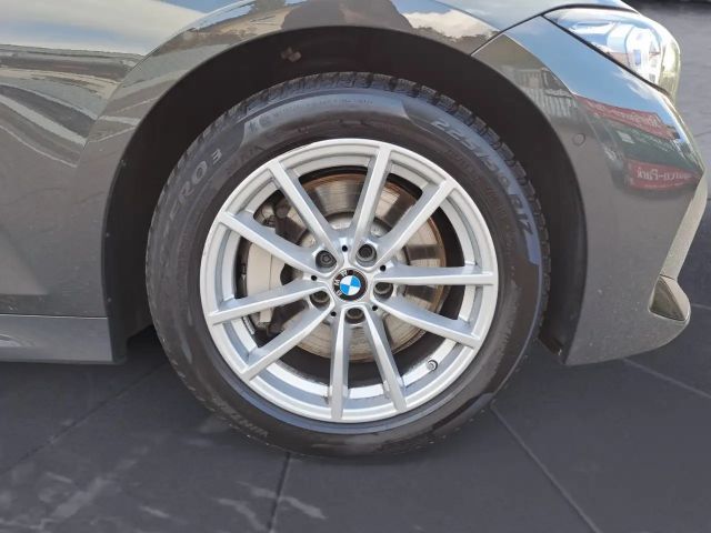 BMW 330 330i M-Sport Touring xDrive