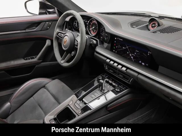 Porsche 992 Carrera Coupé GTS