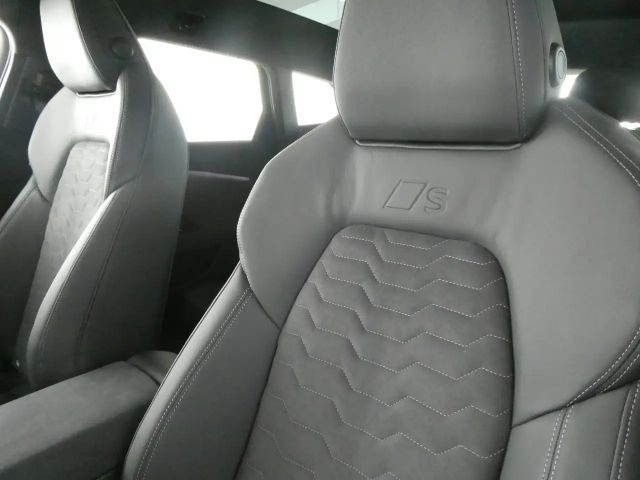 Audi A6 e-tron Quattro