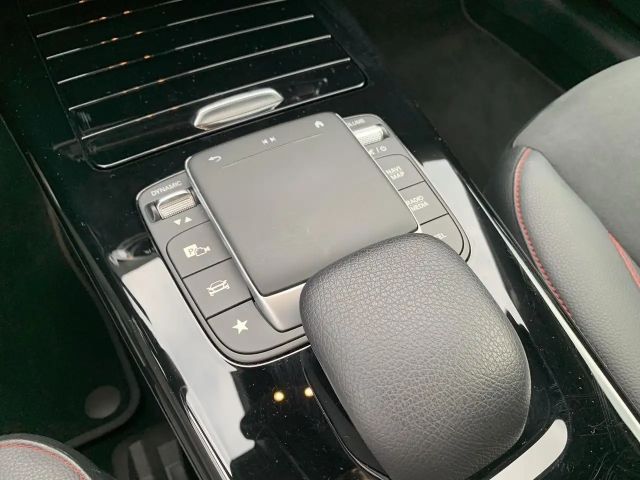 Mercedes-Benz A 200 AMG Line