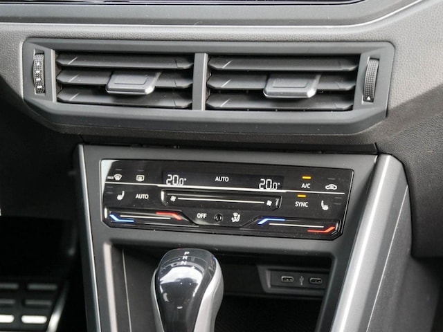 Volkswagen Taigo 1.0 TSI DSG R-Line