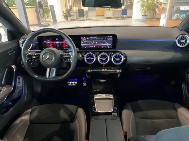 Mercedes-Benz CLA 200 AMG Line Coupé