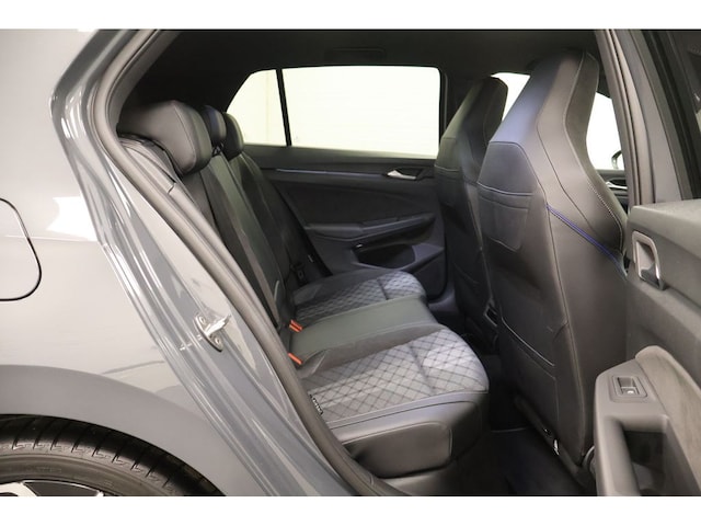 Volkswagen Golf 2.0 TDI DSG Golf VIII R-Line