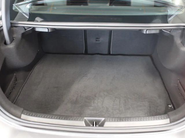 Mercedes-Benz A 180 AMG Line