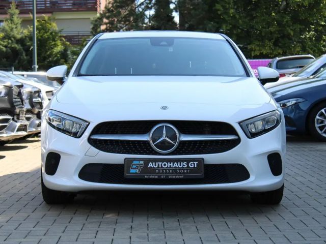 Mercedes-Benz A 180 A 180 d