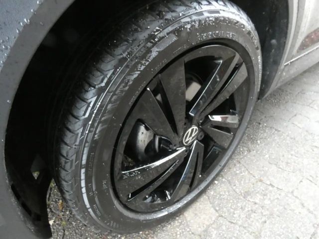 Volkswagen T-Roc 1.5 TSI DSG R-Line