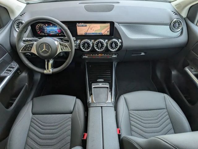 Mercedes-Benz B 180 Progressive Sedan