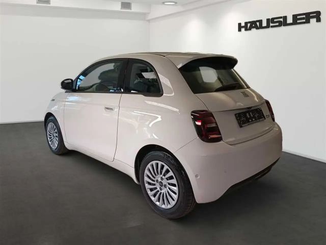 Fiat 500e Neuer 500 Kamera Sitzheizung CarPlay