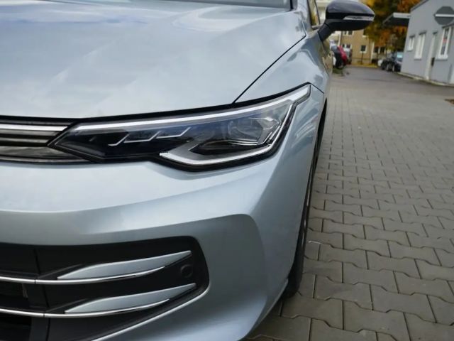 Volkswagen Golf 1.5 TSI Golf VIII IQ.Drive