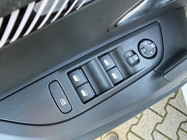 Peugeot 2008 Allure Pack