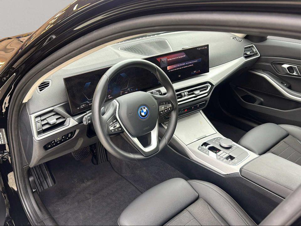 BMW 330 330e Touring