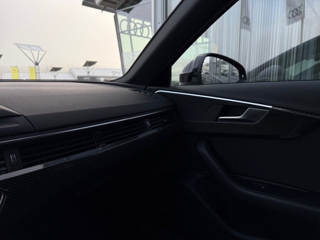 Audi A4 40 TFSI Avant S-Line S-Tronic