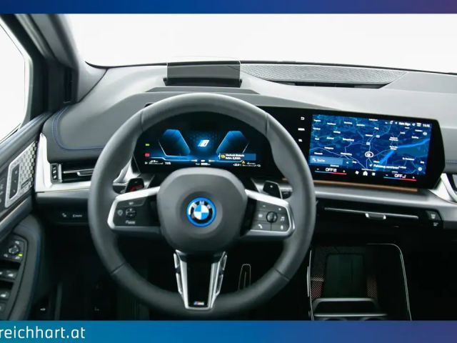 BMW 230 Sedan xDrive