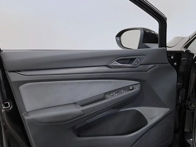 Volkswagen Golf 1.5 TSI DSG R-Line