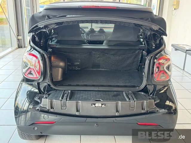 Smart EQ fortwo Cabrio JBL PLUS