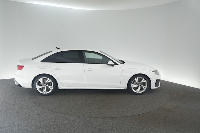 Audi A4 40 TFSI S-Tronic Sedan