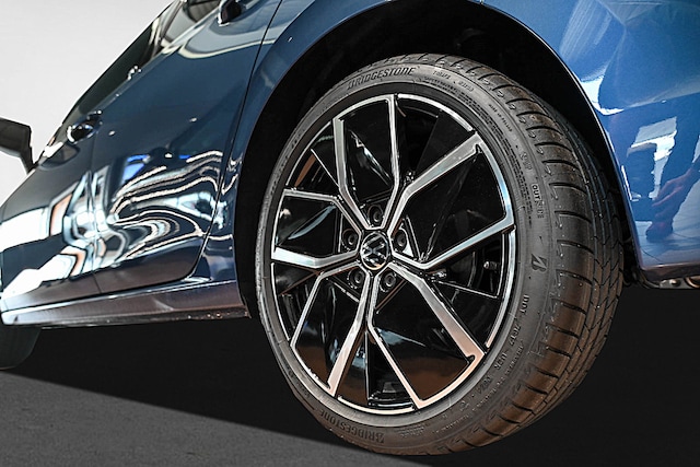 Volkswagen Golf Golf EDIT. 50 1,5 l eTSI 150PS DSG-neues Modell