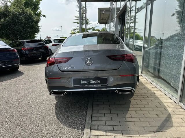 Mercedes-Benz CLA 200 AMG Line Coupé
