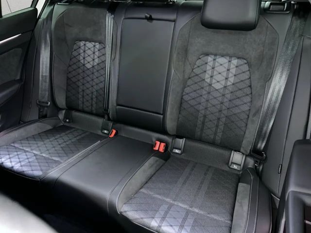 Volkswagen Golf 1.5 eTSI DSG R-Line