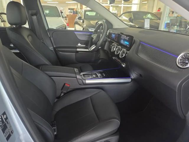 Mercedes-Benz B 200 Progressive Sedan