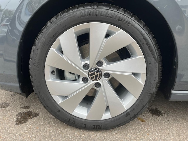 Volkswagen Golf 2.0 TDI DSG Golf VIII Style