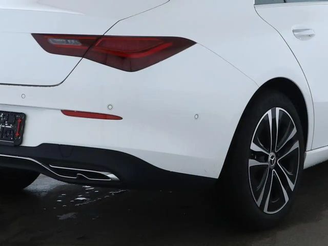 Mercedes-Benz CLA 180 Coupé Progressive