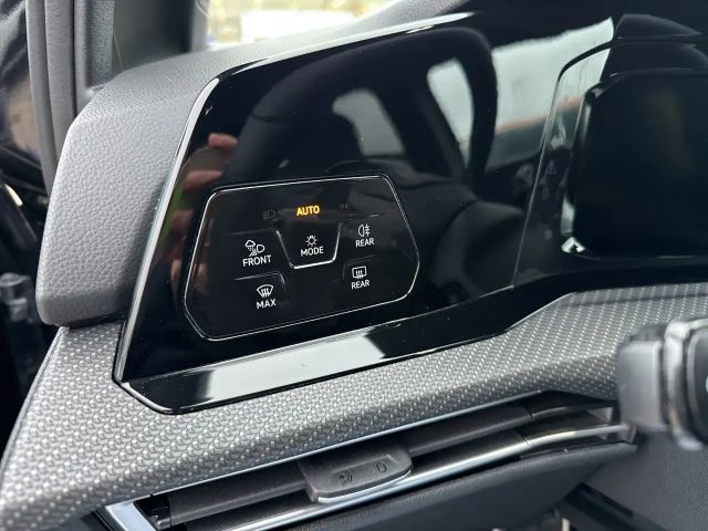 Volkswagen Golf R / R-Performance- Akrapovic /Black/Matrix