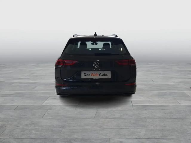 Volkswagen Golf Life Variant