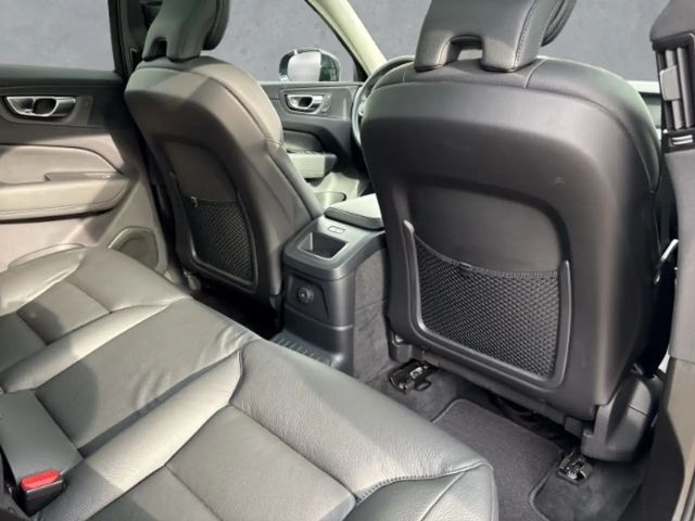 Volvo XC60 Dark Plus T6