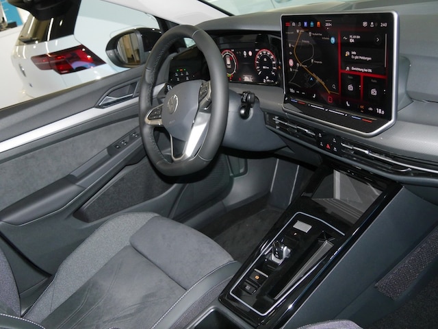 Volkswagen Golf 2.0 TDI DSG Style Variant