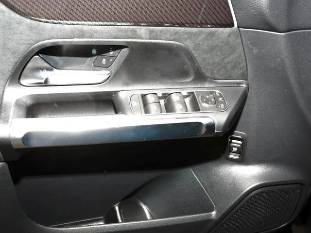 Mercedes-Benz GLB 180 AMG Line GLB 180 d