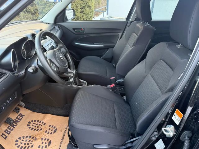 Suzuki Swift AllGrip DualJet Flash
