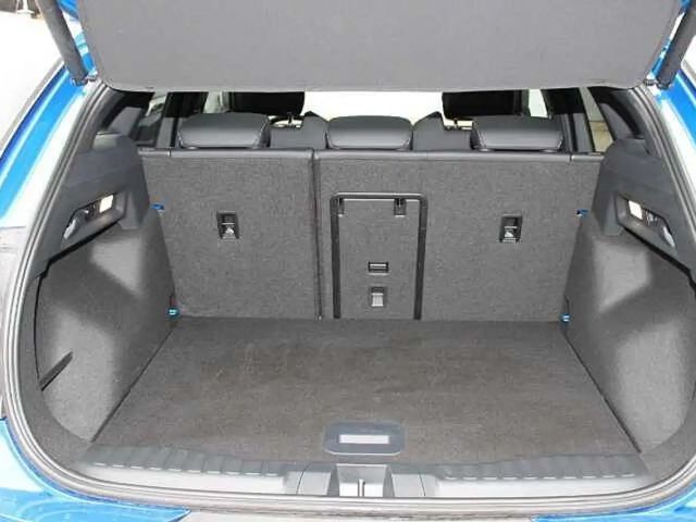 Ford Explorer Premium RWD