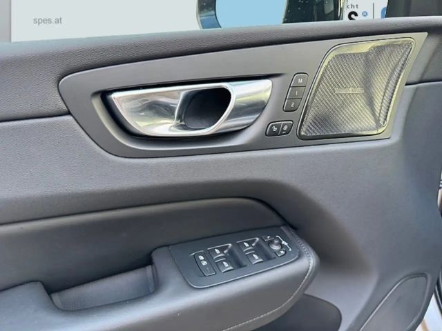 Volvo XC60 Dark Plus T6