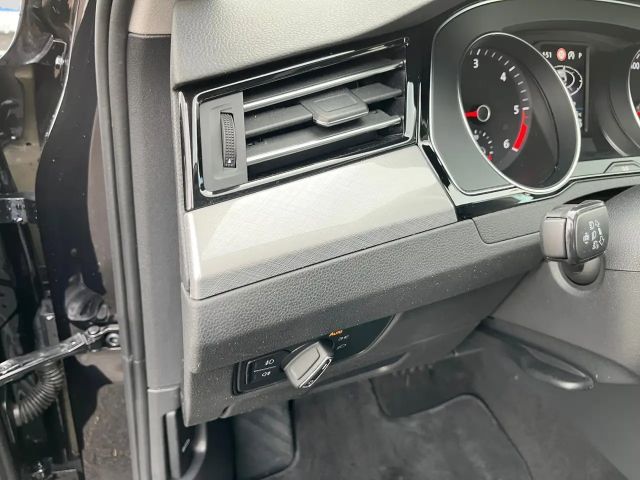 Volkswagen Passat 2.0 TDI Business DSG Variant
