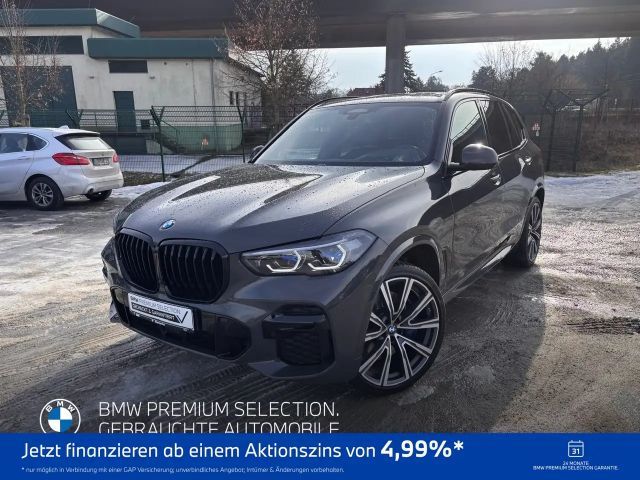 BMW X5 M50i