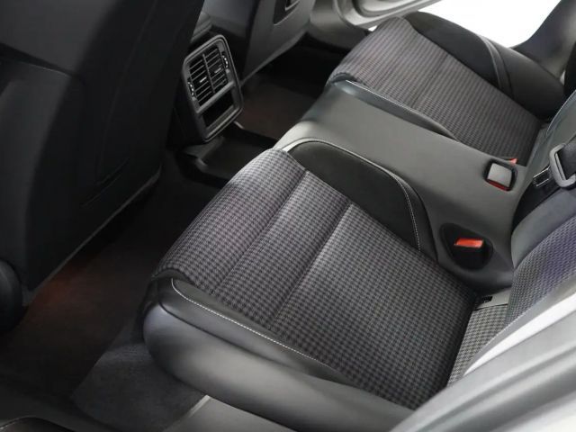 Porsche Taycan 4 Cross Turismo