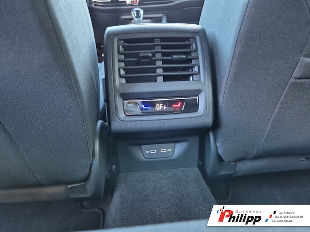 Volkswagen Golf 1.0 TSI Life Variant