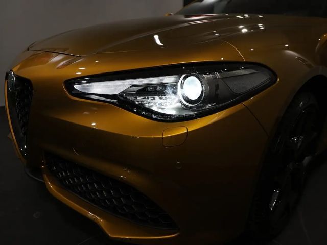 Alfa Romeo Giulia AT8 AWD Q4