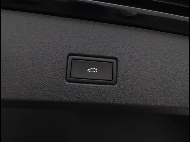 Volkswagen T-Roc T-ROC R-LINE 4MOTION 2.0 TSI DSG (+ACC-RADAR)