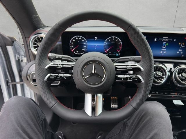 Mercedes-Benz CLA 180 Shooting Brake