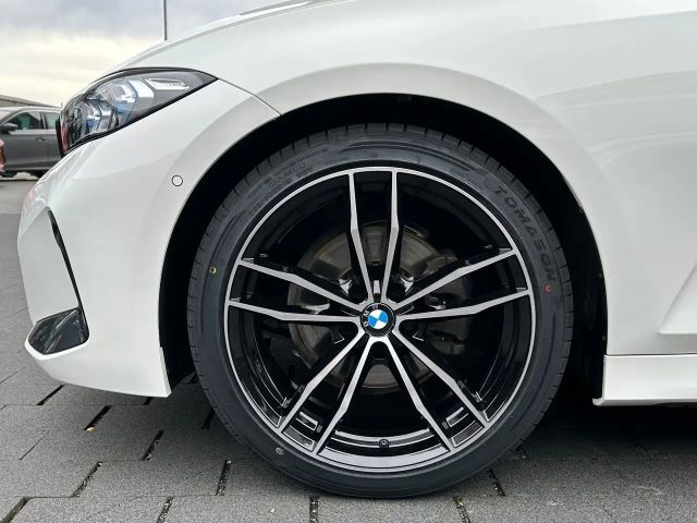 BMW 320 320i M-Sport Sedan xDrive
