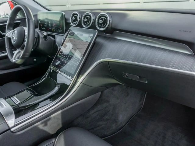 Mercedes-Benz C 180 AVANTGARDE Sedan