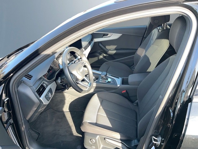 Audi A4 35 TFSI Avant S-Tronic