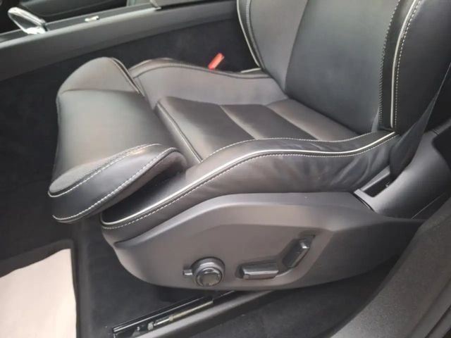 Volvo XC60 Dark Plus