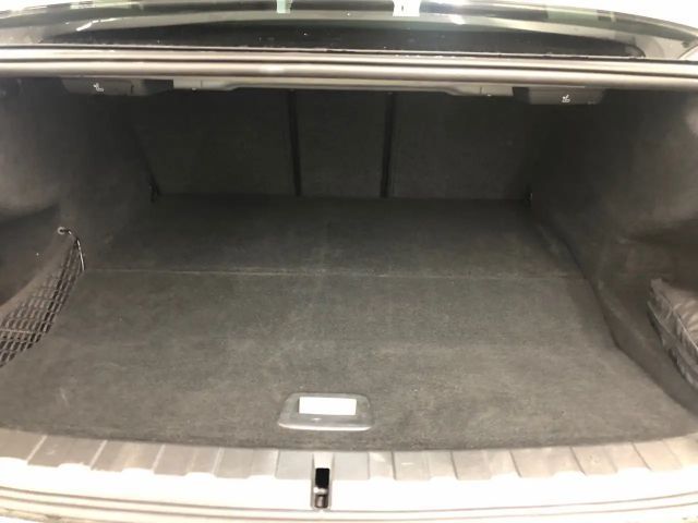 BMW 330 330e Sedan xDrive