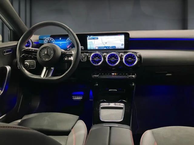 Mercedes-Benz A 200 AMG Line