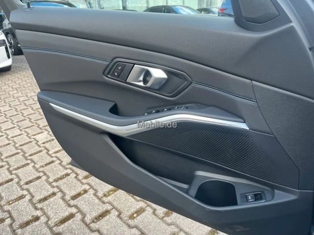 BMW 330 330d M-Sport Touring xDrive