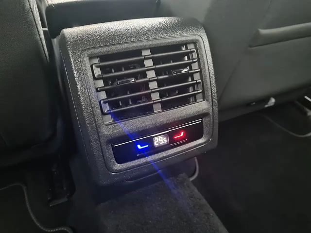 Volkswagen Golf DSG Life Variant