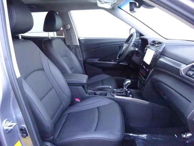 SsangYong Tivoli 2WD Sapphire